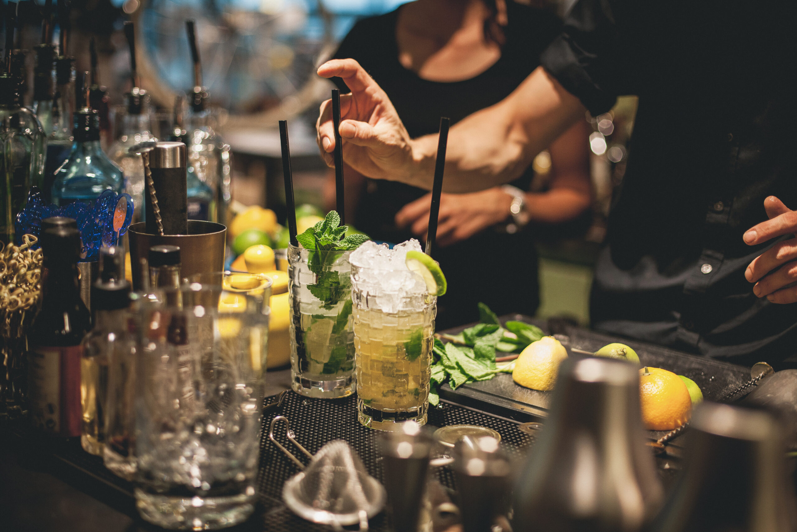 Top 5 Risks Covered by Liquor Business Insurance for Nightclubs and Pubs
