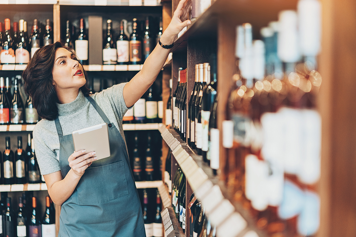 Cafes and restaurants serving alcohol